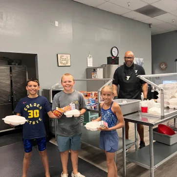 lunch breakfast free 