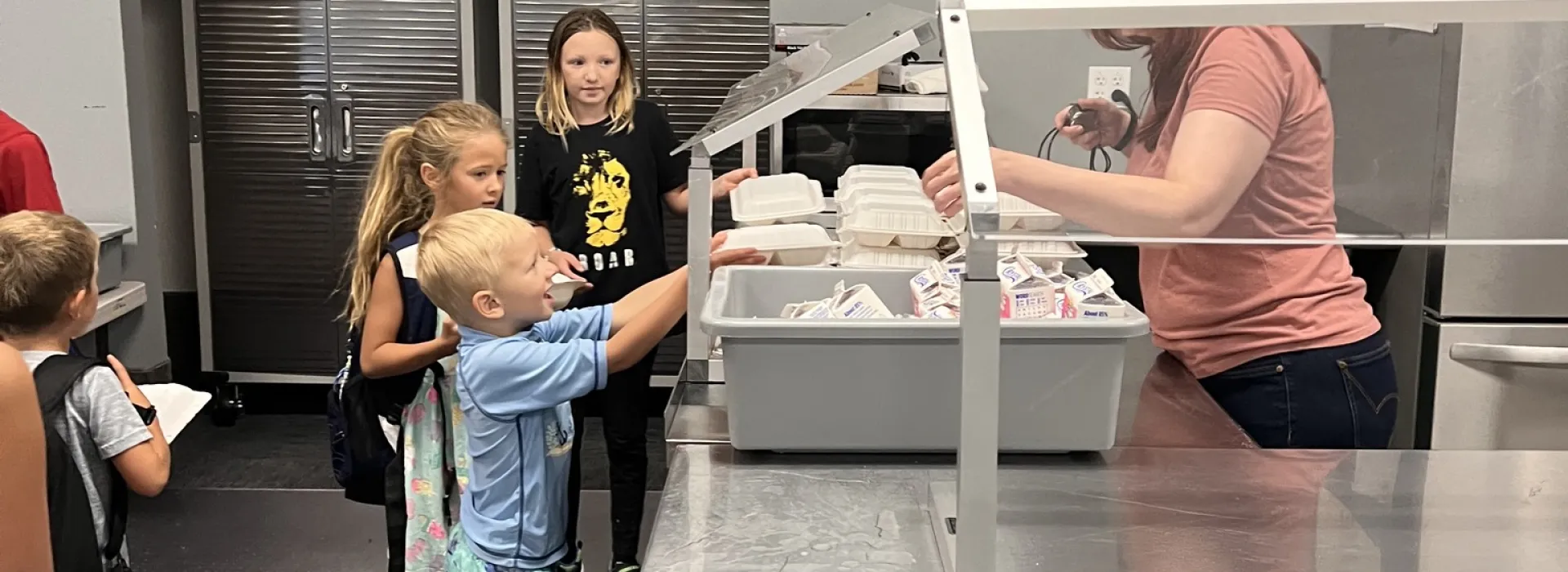 breakfast lunch free